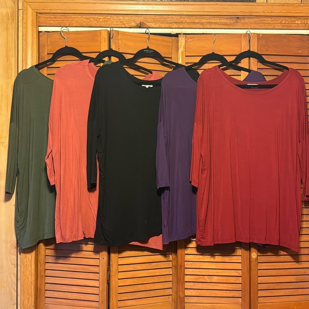 Bundle Of Picko Top In A Range Of Colors Size M - image 1